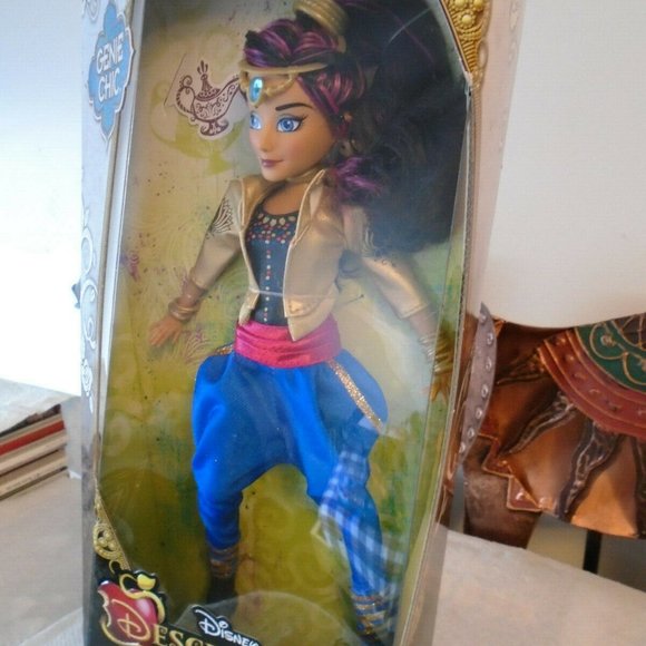 DISNEY DESCENDANTS, GENIE CHIC, JORDAN, AURADON PREP DOLL, BRAND NEW SEALED - Picture 3 of 4